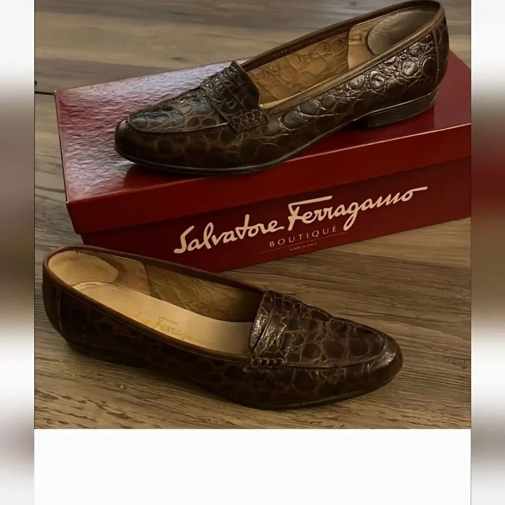 Salvatore Ferragamo Brown Croc Embossed Leather Loafers Sz.5 AA Ret $335 Dustbag